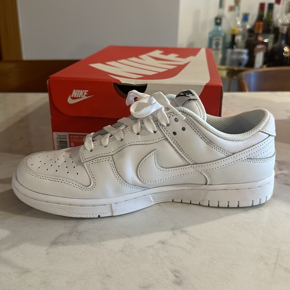 Women’s Nike dunk low white sz 9 - Picture 5 of 6